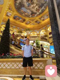 祝各位朋友生活順利，心情愉快配圖