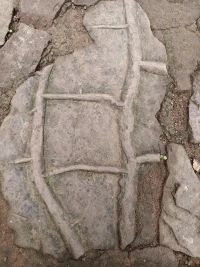 今日咨询感言：
当一个人把问题从外部世界转向内心的时候，就是成长与蜕变的开始。用心理学的眼光检视自己和周围，就找到了我，为什么是我现在，为什么是这样的答案。

生而为人，我们需要为了更好的生活不懈努力，却也可以在疲惫时帮助自己卸下盔甲。我们需要鼓励自己保持积极的状态，却也可以在沮丧时允许自己掩面哭泣。

我们不需要成为多么完美的人，只需要成为完整的自己，而完整就意味着光明与黑暗共存。

一切皆如荣格所言：唯有从容接纳黑暗的人，才有资格享受光明。