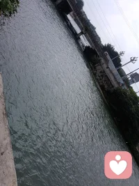 午后河邊的景色太美了，愜意配圖