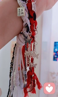 幸福的童年治愈一生
不幸的童年需要一生被治愈……

爸爸   ?  媽媽   ?我?愛    ? 你   ＝家庭    ??
Father?Mother? I  ?Love?YOu＝Family??

愿世間所有美好與你我環環相扣??

祝福所有??配圖