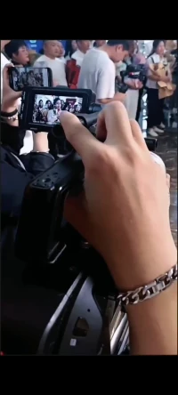 如果孩子的出生是為了繼承自己的勞碌 恐慌 貧困 ……

那么不生也是一種善良#原生家庭配圖