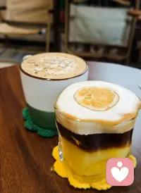 感觉对了 一切就顺了 

原创 修行者柔柔 修行者柔柔 修行者柔柔 

2026年3月15日 20:29 广东 听全文 星标 

￼ 

在小说阅读器中沉浸阅读

宁芮老师的三天懂爱课结束了，我依然很兴奋。这是小迷妹追心追星的兴奋。这是榜样的能量传递。这是一个生命被唤醒的欢呼，这是被看见被爱着的喜悦。这是久别后重逢的丝毫不陌生，这是心与心的相连相接。听到宁芮老师嘶哑的嗓子 依然敬业的传授课程，在带领催眠的时候，大力咳嗽后依然很专业的带领，好心疼，好像抱抱她，好像跟她说，别念了  好好休息啊。看到这份对事业的热爱和对专业的负责，好感动，也许这就是初心吧。从第一次听她的课起，我就被她吸引了，完美无暇，太惹人爱了。连我都爱她，这世界上没有人不爱她吧。我是一个对外要求极高 对内却放低标准的人。在她的课上，我感觉很好，就是那种被爱到的感觉。三天的课程，好多内容，好多精彩，好多欢乐，好多感动，好多照见。我是一个对感受要求很高的人，感受好了 一切都好了。在听她讲她性格的转变 和爸爸相处的经历中，从不理解爸爸 到全然的感觉自己被爸爸爱，我发现我俩还有点像。以前我也不喜欢我的爸爸，我觉得爸爸不爱我 只会吼我，就知道发飙，我曾经困在委屈的壳里 不想出来，我沉浸在难过当中，眼里看到的都是 爸妈对我不好，我委屈 愤怒，我难过 我伤心，我渴望那种温柔温暖的爱，我感觉我一点都从爸妈那里得不到，嗯，他们给不了我，我觉得他们不爱我，可是呢，他们再用他们的方式爱我，经过我的验证，他们是爱我的，只是他们笨笨的 只会用他们的方式而已。我爸爸也跟我说过 照顾好自己这样的话，他是爱我的，我也是爱他的。爸爸让我学会了 快乐 权威 生存，让我成长成现在的样子，我从以前的怨恨的跟他一样暴躁，到现在能感恩这份力量的传承，权威背后是保护 是捍卫是爱。配图