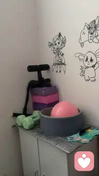 一次拥抱、一顿饭、一次促膝长谈，都不是理所当然的。那些愿意花时间陪你的人、愿意在你低谷时伸出手的人、愿意对你真诚以待的人，都是生命里的光。不要等到失去了，才懂得珍惜。配图