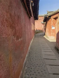 凤凰涅槃与个人成长都是一次痛苦的心理重构，每一次重构，心理就会愈加地强大！配图