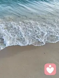 今日话题‖行动是疗愈的最好方式
当“人”与“病”分开，能量就从自我对抗流向自我关怀——也许是好好吃一顿饭、出门晒太阳、或简单告诉自己：“我看到你在努力了。”
真正的康复，或许始于这样一个转身：
不再把自己活成一个问题，而是成为一个——正在解决问题的、完整的人。
如果你也在经历些什么，记得把这句话送给自己。
阴晴圆缺皆是天空，波涛起伏终归是海。
你在，光就在。