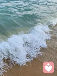 今日话题‖想都是问题，做才是答案
你是不是也常这样：
▫️想开始运动，却纠结“该选哪种方式?”
▫️想改善关系，却困在“他会不会拒绝?”
▫️想提个建议，话到嘴边又咽下，内心上演“别人会怎么看我”的连续剧……
我们的大脑擅长把问题越想越大，直到它看起来无法解决。
但心理学告诉我们：行动本身就有疗愈力。当你真正去做——穿上跑鞋下楼快走10分钟、真诚地说出一句“我想和你聊聊”、花半小时写下一个最小可行性方案——那些想象中庞大的困难，会在具体行动中现出原形：它们往往比你想的脆弱得多。
今天邀请你做一个实验：
选一件你拖延的事，不问结果好坏，只做最小版本（哪怕只做5分钟）。完成后感受一下：是行动前的焦虑更沉重，还是行动后的踏实更轻盈？
记住哦，不是“想清楚了才行动”，而是在行动中逐渐清晰。你不需要完美起步，只需要真实开始。