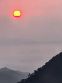 感恩大自然
大自然是丰富多彩的。不同的时刻，不同的位置都会有不一样的风景。春夏秋冬季节变换，阴晴雨雪天气变化，停下匆忙的脚步，慢慢感受自然之美！

大自然是包容，接纳的。
无论你的评价如何，自然依然是它本来的样子。不曾因不同的声音而改变自己。
呵护自然才会美景长存。
美景是需要呵护的，你爱护它，它就积极的反馈，你破坏它，它会用自身的力量让你无力招架。