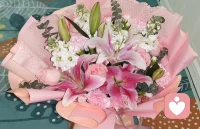 生活給了我一個帶丑陋包裝的禮物，同時又給了我難得的親情，友情！配圖