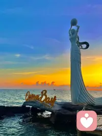 活得糊涂的人，容易幸福；活得清醒的人，容易烦恼。