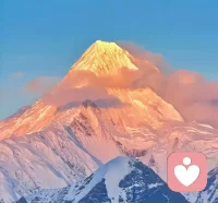 一个人，想要自己一辈子命好，有一个秘诀，那就是精神上不受力。
什么意思呢？就是无论任何人，对你做了什么，说了什么，或者发生任何事情，你都不会难受，依然可以有好心情，依然可以在生活和事业里的细节中，有满满的成就感。配图