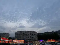 斷聯一個月后，一方可能會再聯系你試探你，你不要以為他還在愛著你，對你念念不忘，切記那不是愛，而是試探。配圖