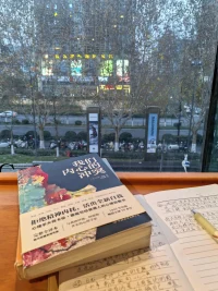 這個社會對于男人寄予太多厚望
男人需要承認自己的無助無力或憤怒
否則所有的憤怒都指向自己配圖