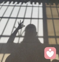 “一件壞事情，還沒發(fā)生，你就焦慮，等于你經(jīng)歷了‘兩次壞事’。”
真正活通透了的人，從不讓自己沉浸在焦慮中，他們懂得，允許一切發(fā)生。