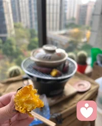 拒绝精神内耗
1.你在意什么，什么就会折磨你； 你计较什么，什么就会困扰你。 
2.现在我只在乎三件事: 我的钱， 我的健康， 我内心的平静。 
3. 被人喜欢不是活着的目的， 过得快乐才是， 不必去刻意讨好任何人。 
4. 治愈精神内耗的最好方法就是让自己忙起来， 忙到没时间内耗。
 5. 人生有四然: 来是偶然，去是必然， 尽其当然，顺其自然。 
6. 不要相信压力会转化成动力， 你的压力只会转化成病历。 
7. 心态好，情绪好， 身体好，运气就好。 人不作，话不多，事不拖。配图