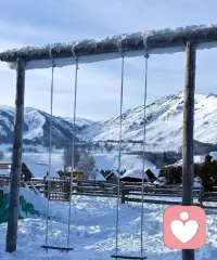 不必强迫自己永远乐观，偶尔的emo也是真实的你，允许情绪流动，才是对自己的温柔。配图