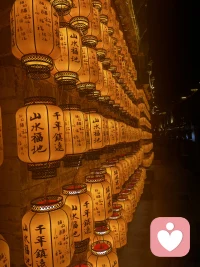 灯火暖心，专业同行。愿你元宵安康，心有光亮，岁岁从容。配图