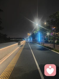 生活总有起伏，收入也好心境也罢，接纳暂时的不稳定，才能慢慢走向安稳。配图