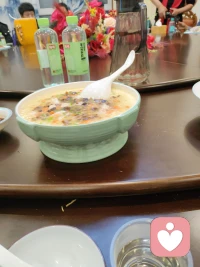 开心的事，在年终总结；不开心的，在年终了结。2025年再见啦，前路浩浩荡荡，万事皆可期待！
​早安[玫瑰][玫瑰][玫瑰]配图