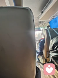 [爱心]心理话对你说

自信的沟通表达（替换的效果）：
1. 麻烦你了→这件事就靠你了：避免卑微感，体现尊重
2. 您看方便吗→咱们周五前定下来：提升效率，减少不确定性
3. 我说的不一定对→我有个想法：增强观点价值，展现自信
4. 对不起→谢谢大家等我：转化负面情绪为积极肯定
5. 我可能没空→我很想去，但下周有安排：明确拒绝更显尊重
6. 但是→同时：消除否定感，建立建设性对话
核心是心态转变：自信且尊重他人，才能真正改善沟通。