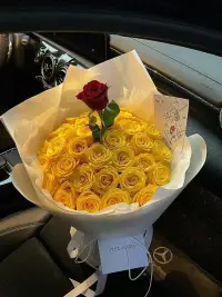 我們確實活得艱難，一要承受種種外部的壓力，更要面對自己內心的困惑。配圖
