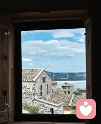 釋懷不是遺忘或否定，而是將關系整合進生命敘事，允許它成為過去式，同時相信自己仍擁有有意義的現在與未來。這需要時間，更需要我們對自己溫柔以待——因為所有未完成的情感，渴望的不過是一個恰當的終結。配圖