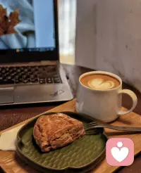 獨處從不是孤單的代名詞，
它是成年人給自己的喘息機會。
是修復疲憊、重拾力量的養分，
更是好好愛自己的溫柔儀式。配圖