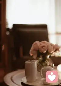 倾诉不是为了找到答案，而是为了把肩上的重量，分一些给值得信任的空间。配图