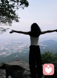 他人让我们不安的地方，往往揭示了自己未解决的课题。每一段关系，都是认识自己的机会。