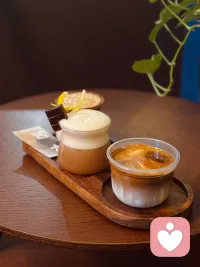 从小缺爱的人，会疯狂的给不缺爱的人献爱，就好像穷光蛋在给亿万富翁捐款。配图