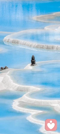 人生这道题，怎么选都会有遗憾。夜深人静，就把心掏出来缝缝补补，一觉醒来，又是信心百倍。