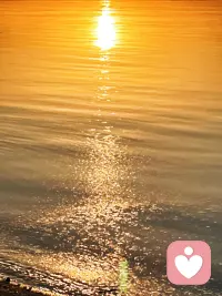 后来才懂，真正的强大不是从不难过，
而是难过之后，还愿意继续往前走。配图