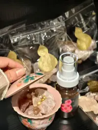 你有多少愛自己的能力，你就有多少愛別人的能力！配圖