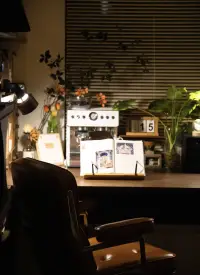 有些人希望你過得好
但并不希望你過得比Ta好配圖