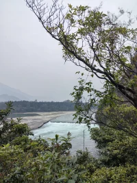 人的改變不取決于新的一年是否來了，人的改變?nèi)Q于自己是否愿意改變。我們要寄托希望于自己，而不是寄托在虛無縹緲的外物身上。配圖