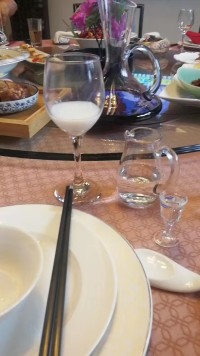 工作中碰到傻逼怎么办？
支持他的一切观点…
把他培养成大傻逼～～(#˘ω˘#)配图