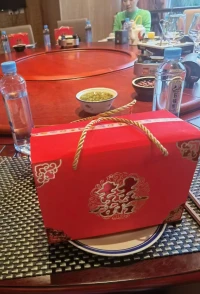 凡是好的東西
都具有一定的侵略性
不是入了眼，就是占了心……配圖