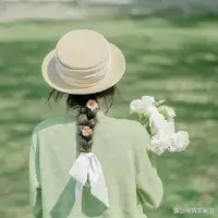 人生的意义是不断的追求，不要等错过了才悔恨，不要等老了才怀念。抓住当下，再苦再累也要展翅飞翔。配图