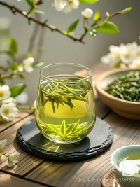 心静下来时，看到身边的人都是与众不同。管理好情绪是一种能力。配图