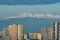 “生活，時而致郁、時而治愈、時而自愈”配圖
