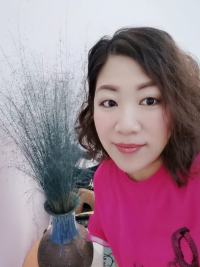 作为女人，一定要好看，
好看是一种激励的能量，
好看是一种吸引的能量，
好看是一种创造的能量。配图