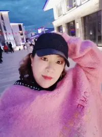 年龄的增长是我们每个人的必经之路，是你不可跨越的一道坎，我们一定要正确面对中年危机拒绝年龄焦虑放过自己，好好活在❤️下！[拥抱][拥抱][拥抱]配图