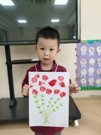 一个人什么才叫成熟？成熟就是以前发生一点小事就多愁善感，觉得天都要塌了，但是现在即便知道要单枪匹马去跨越千山万水都无所畏惧！配图