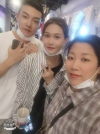 生活简单一点就快乐，
心情简单一点就幸福。