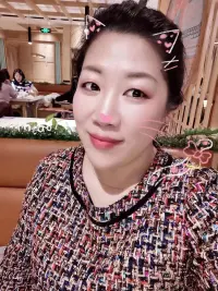 每天都是限量版，帶著熱愛(ài)和期待，開(kāi)啟閃閃發(fā)光的一天，加油?配圖