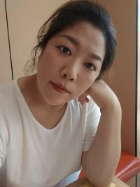 人生每一个选择
答案都在自己手里
而不是别人口中的建议里
外界的意见总是五花八门
可最终做决定
承担结果的人是自已
相信自己当时的判断
相信那个时候的自己
也相信自己从此会越来越好配图