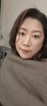 让人变老的往往不是年龄而是心态，愿我们永远青春活力、风华正茂、激情澎湃。