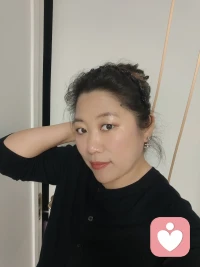 心中有滿足，眼中有光芒；
萬事從心起，一笑解千愁；
愿你我在平凡的日子里，發現不平凡的美好；
在力所能及的范圍內，活出屬于自己的精彩。
生活嘛，慢慢來，所有好運都在路上！