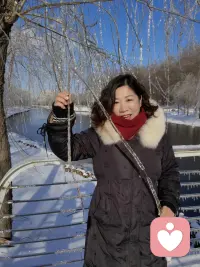 该如何停止精神内耗呢，
与自己无关的事，不掺和，
无关紧要的事，不争对错，
无法改变的事，不去纠结，
已经发生的事，不再回想。
别人的评价，不在意！
自己的想法，要坚持！配图