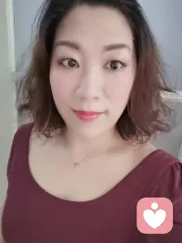 爱自己，才是终身快乐的开始。
爱自己，是先学会温柔对待自已，接纳所有情绪与不完美，
把安全感、底气和快乐，都先给自己，
当你内心丰盈，自洽从容，
爱与美好，都向你拥抱而来。