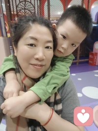 风过无痕心自静，花开不语意悠然。
别让忙碌带走心情，别让压力打乱节奏，生活中所有经历都是馈赠，它只会让我们越来越好。配图